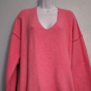 Free People Size Small Women's Pink V-Neck Oversized Relaxed Fit Sweater.